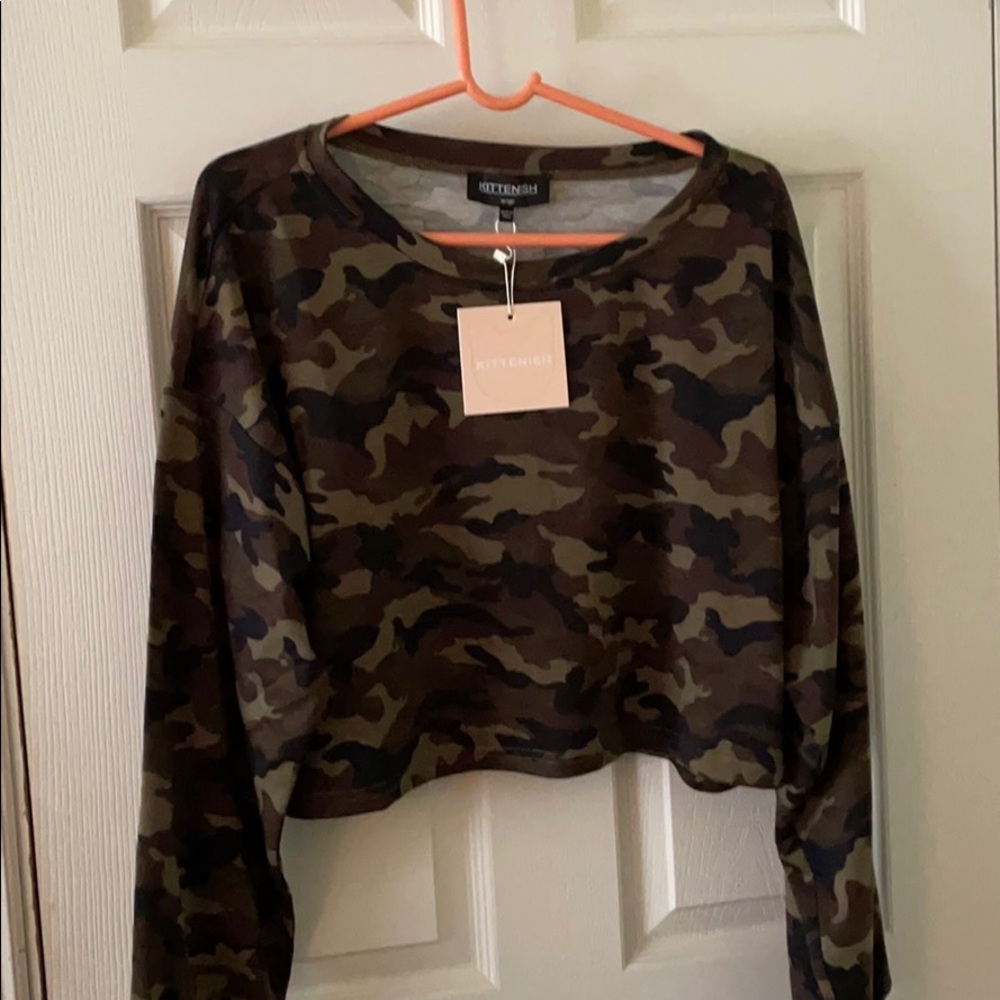Cropped Camo long sleeve